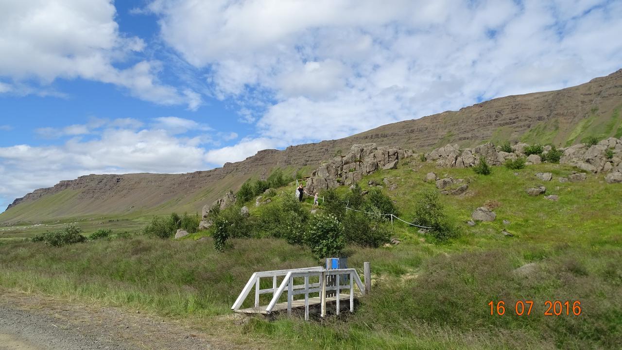 Mithjanes Reykholahrepp Guest House Рейкхолар Екстериор снимка