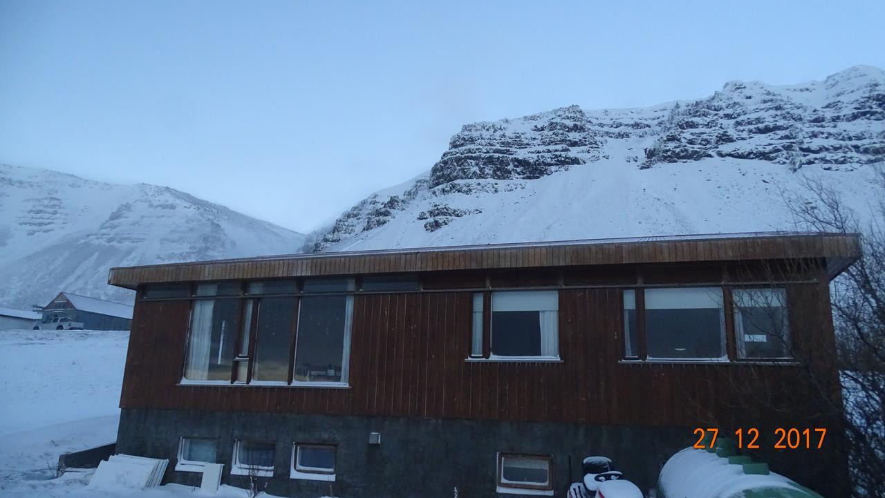 Mithjanes Reykholahrepp Guest House Рейкхолар Екстериор снимка